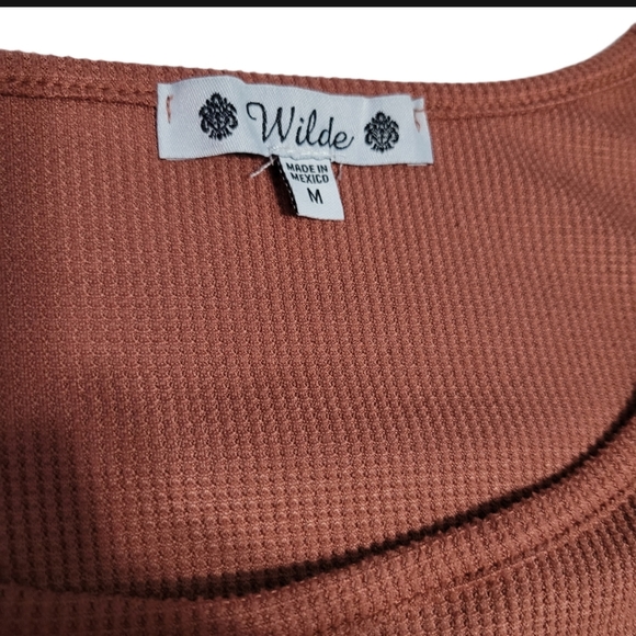 Wilde Women's Size M Tie-Knot Cap Sleeve Pullover Top - Picture 4 of 5